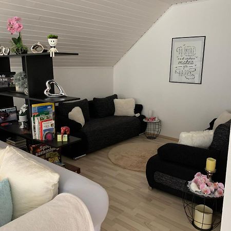 Apartment Adam Bechenheim ภายนอก รูปภาพ