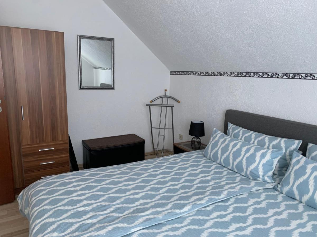 Apartment Adam Bechenheim ภายนอก รูปภาพ