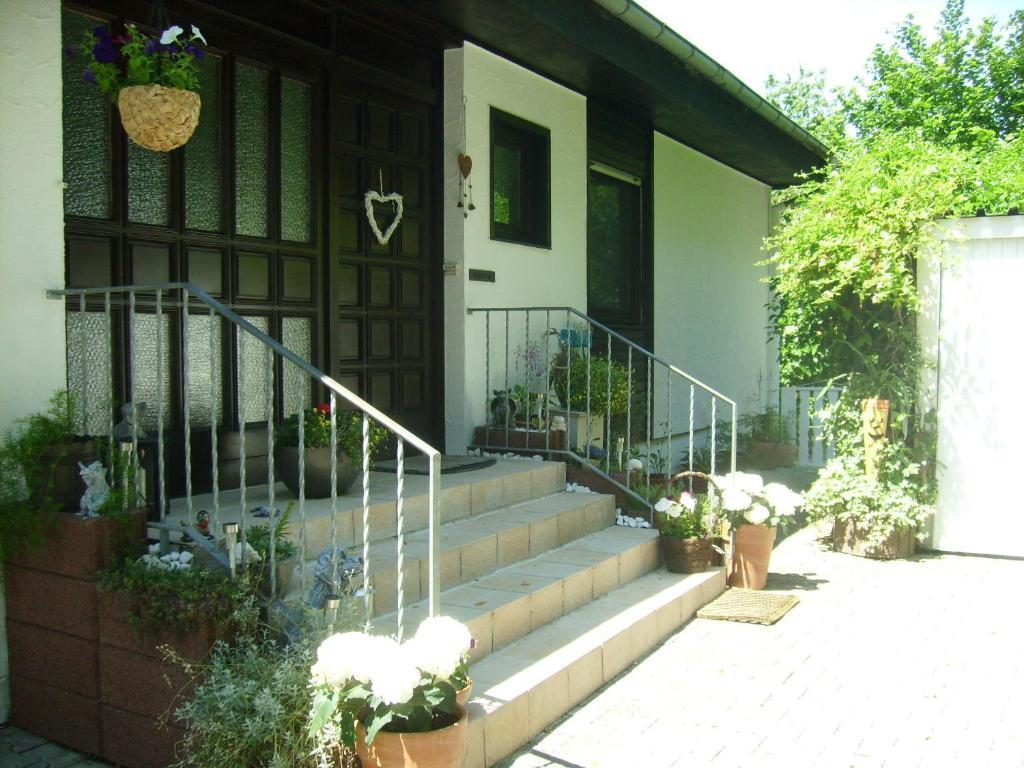 Apartment Adam Bechenheim ภายนอก รูปภาพ
